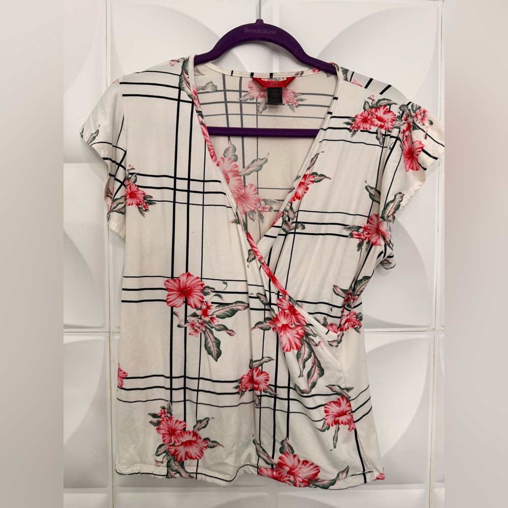 Hot Kiss Floral Plaid Wrap Top - White and Pink